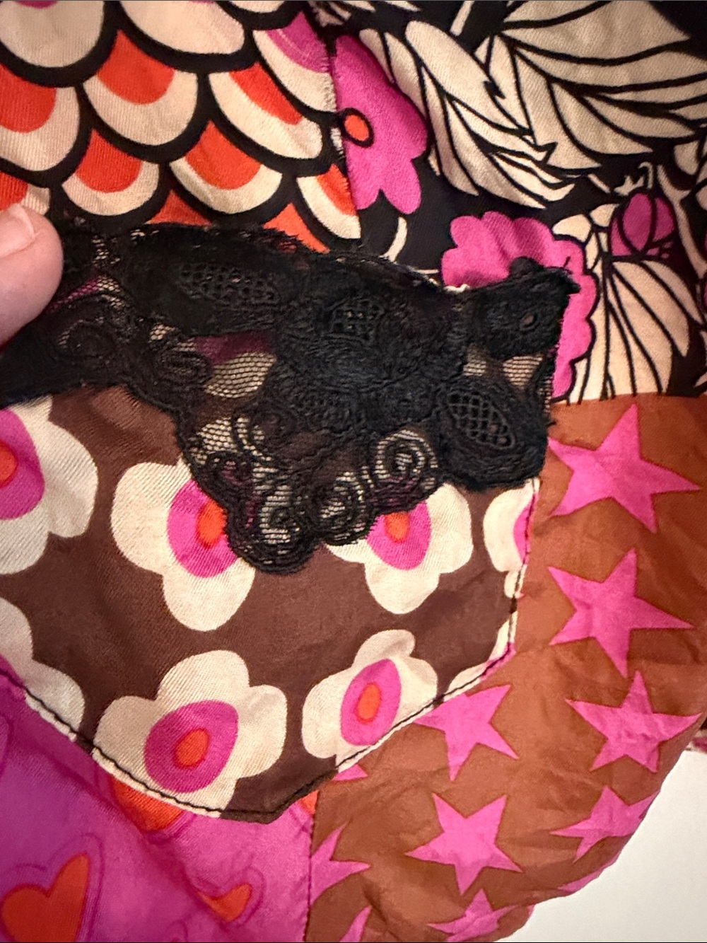 Nanette Lepore Patchwork V-Neck Blouse in Pink & Brown w Black Trim Y2K - Flaw - Picture 3 of 16